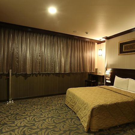 Monalisa Hotel Tainan Luaran gambar