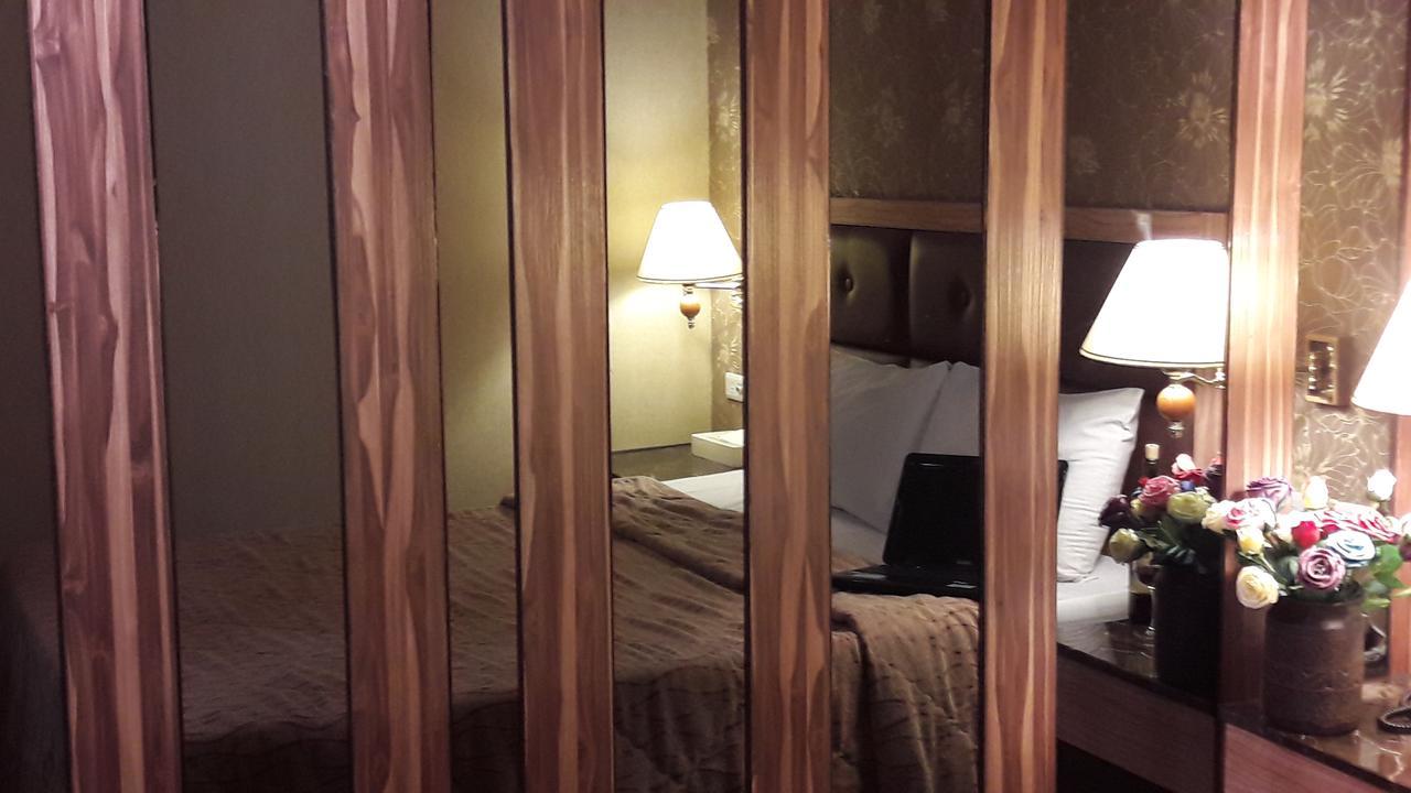 Monalisa Hotel Tainan Luaran gambar