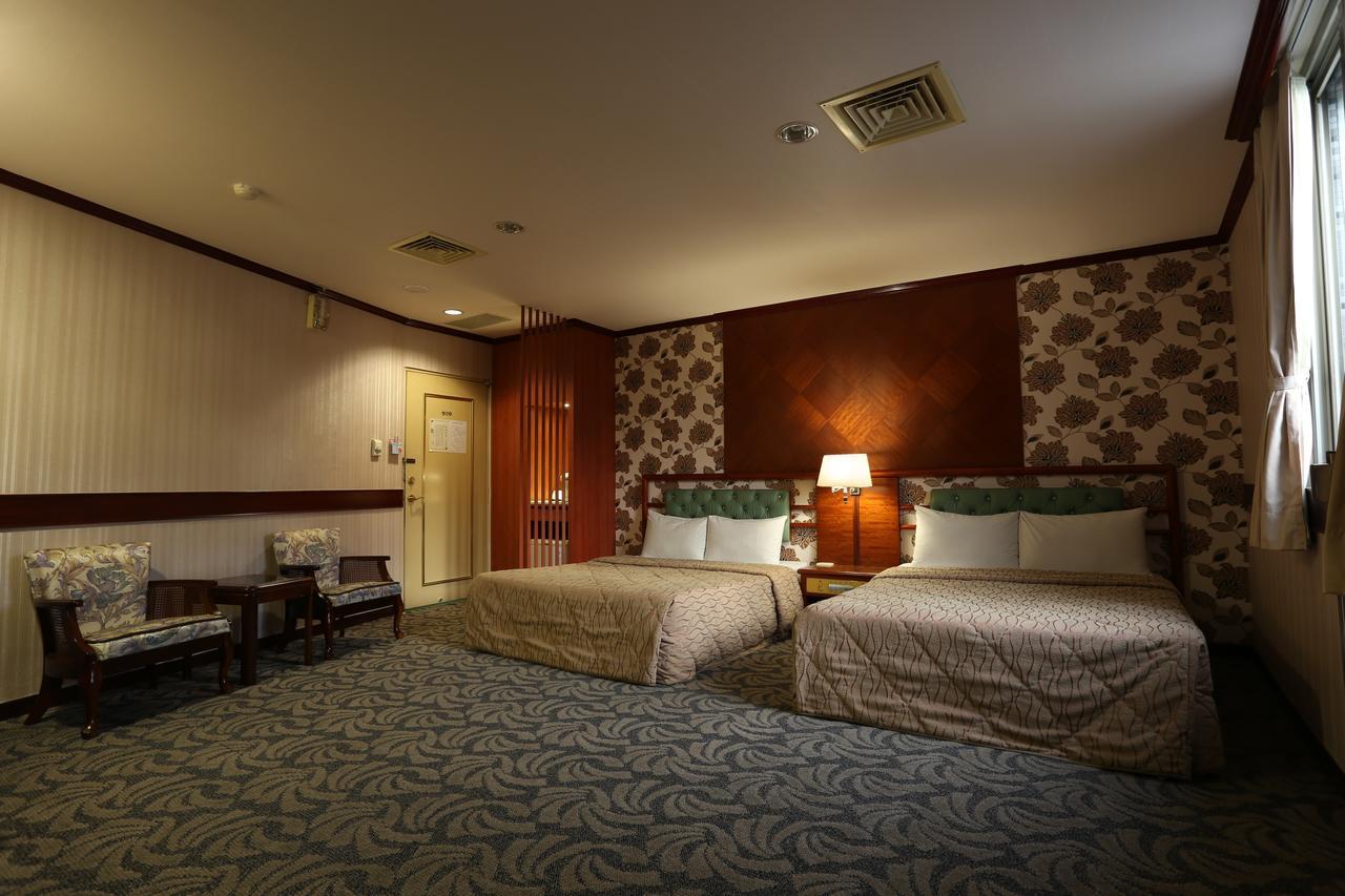 Monalisa Hotel Tainan Luaran gambar