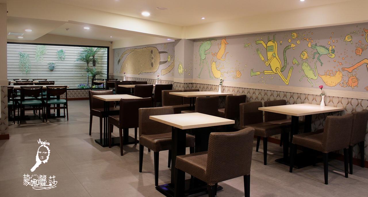 Monalisa Hotel Tainan Luaran gambar