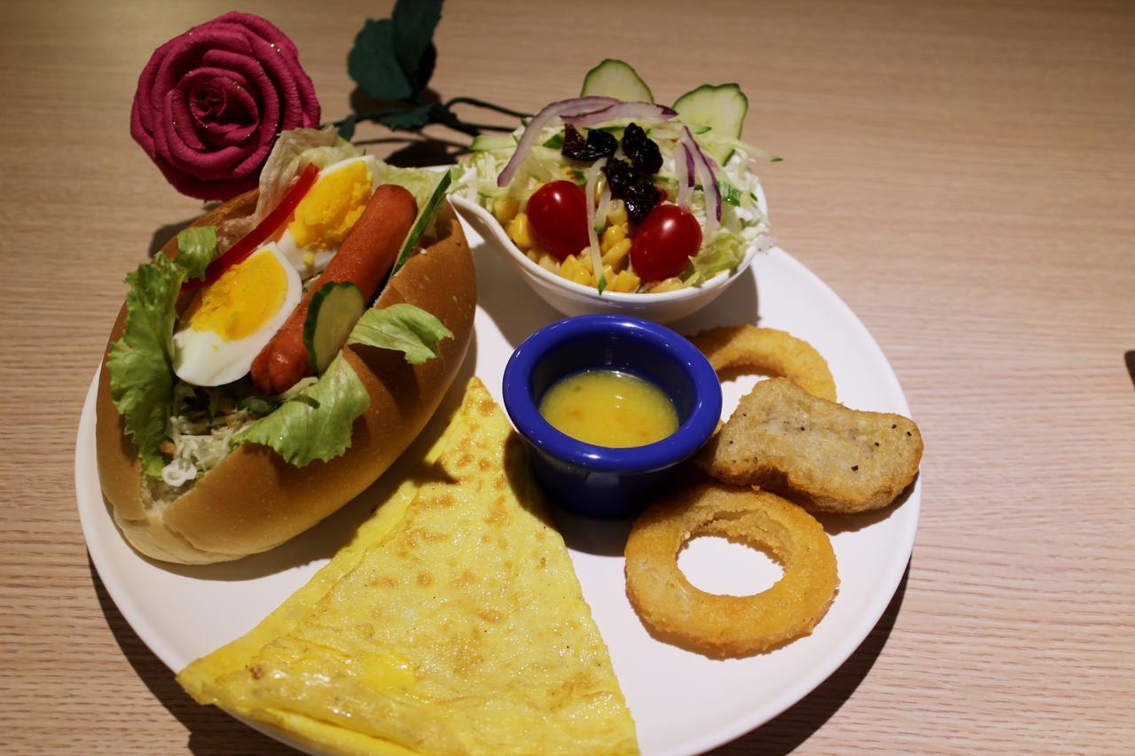Monalisa Hotel Tainan Luaran gambar