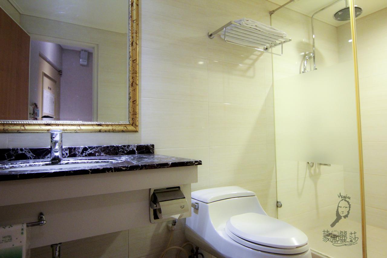 Monalisa Hotel Tainan Luaran gambar